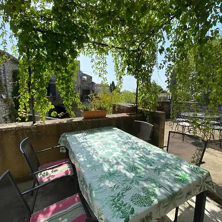 La Marechale Et Ses 4 A La Location Holiday home